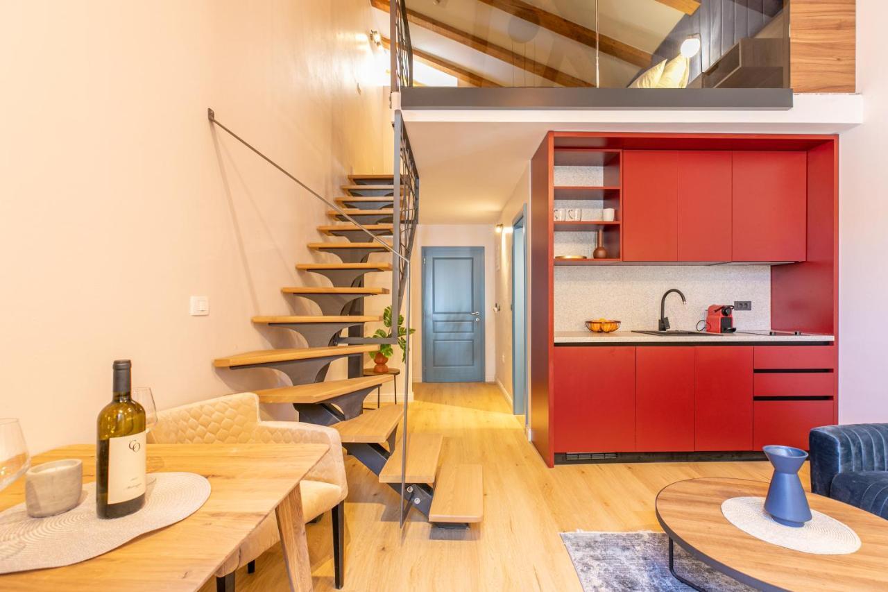 Jupiter Center Apartment *