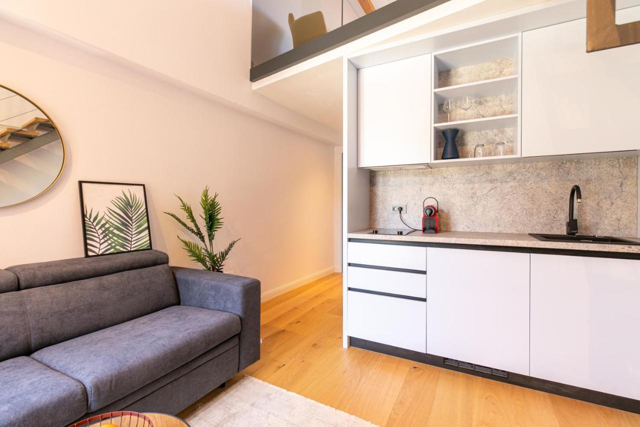 Jupiter Center Apartment